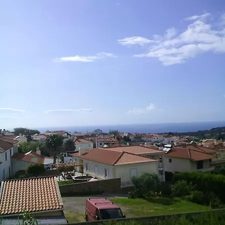 Charming House In + View Feriehus